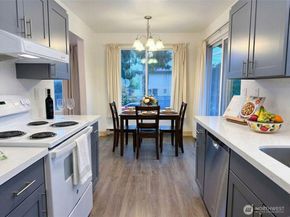 8848 Interlake Avenue N, Seattle WA 98103