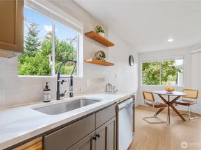 10320 SE 6th Street B6, Bellevue WA 98004