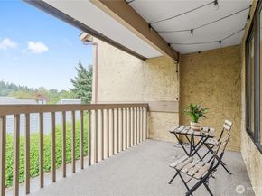 10320 SE 6th Street B6, Bellevue WA 98004