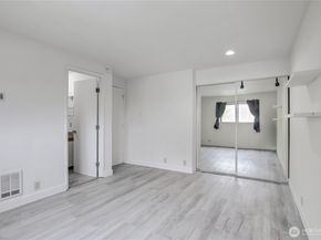 29645 18th Avenue S C204, Federal Way WA 98003