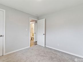 30657 1st Place SW, Federal Way WA 98023