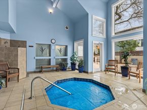 300 N 130th Street 2302, Seattle WA 98133