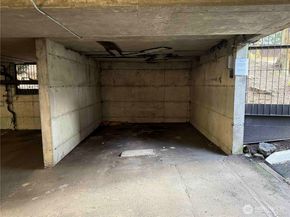 300 N 130th Street 2302, Seattle WA 98133