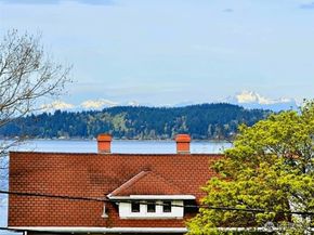 3142 Alki Avenue SW 303, Seattle WA 98116