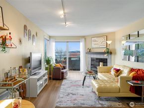3142 Alki Avenue SW 303, Seattle WA 98116