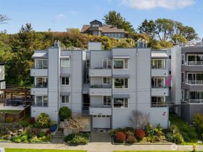 3142 Alki Avenue SW 303, Seattle WA 98116