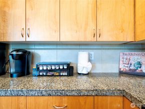 162 Cougar Ridge Road NW 1104, Issaquah WA 98027