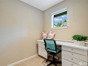 162 Cougar Ridge Road NW 1104, Issaquah WA 98027