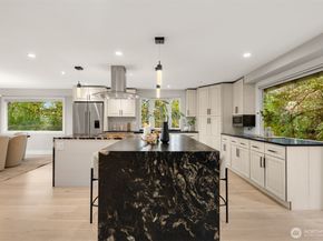 13720 94th Avenue NE, Kirkland WA 98034