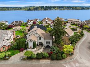 8496 NE Woodland Cove Drive, Kirkland WA 98034