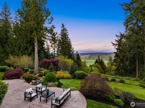 13748 242nd Avenue NE, Woodinville WA 98077