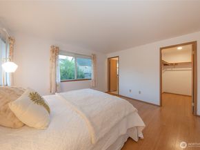 830 234th Street SE, Bothell WA 98021