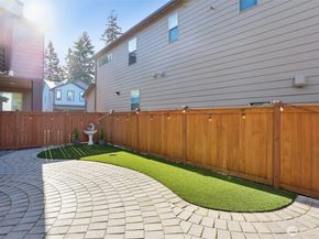 24 151st Street SW, Lynnwood WA 98087