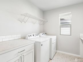 24 151st Street SW, Lynnwood WA 98087