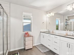 24 151st Street SW, Lynnwood WA 98087
