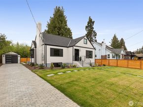8711 28th Avenue NW, Seattle WA 98117