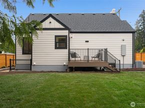 8711 28th Avenue NW, Seattle WA 98117