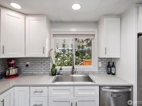 11102 126th Avenue NE, Kirkland WA 98033