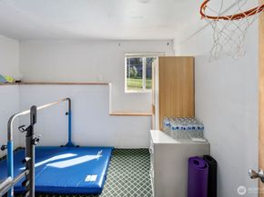 11102 126th Avenue NE, Kirkland WA 98033