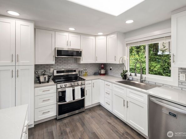 11102 126th Avenue NE, Kirkland WA 98033
