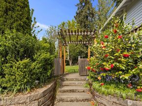 11102 126th Avenue NE, Kirkland WA 98033