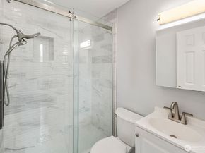 11102 126th Avenue NE, Kirkland WA 98033