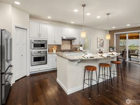 21417 SE 2nd Street, Sammamish WA 98074