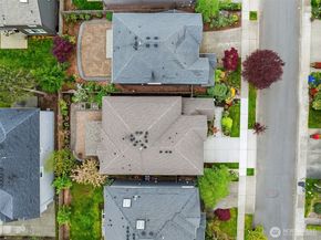 21417 SE 2nd Street, Sammamish WA 98074