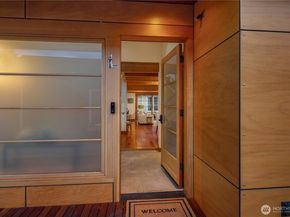 2339 Fairview Avenue E L, Seattle WA 98102