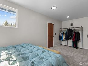 16022 126th Avenue SE, Renton WA 98058