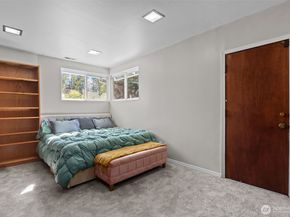 16022 126th Avenue SE, Renton WA 98058