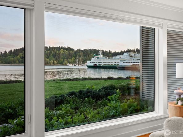 428 Harborview Drive SE, Bainbridge Island WA 98110