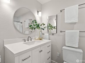428 Harborview Drive SE, Bainbridge Island WA 98110