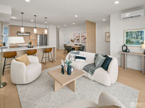 2851 NW 70th Street, Seattle WA 98117