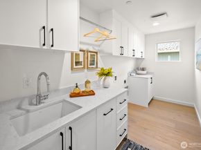2851 NW 70th Street, Seattle WA 98117