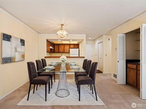 401 100th Avenue NE 214, Bellevue WA 98004
