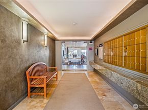 401 100th Avenue NE 214, Bellevue WA 98004