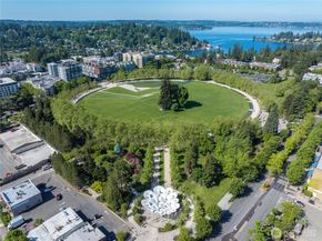 401 100th Avenue NE 214, Bellevue WA 98004