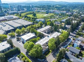 401 100th Avenue NE 214, Bellevue WA 98004