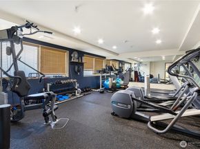 424 N 85th Street 404, Seattle WA 98103
