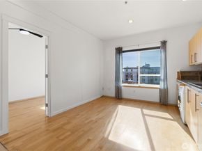424 N 85th Street 404, Seattle WA 98103