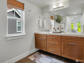 6003 Lanham Place SW, Seattle WA 98126