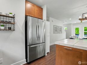 6003 Lanham Place SW, Seattle WA 98126