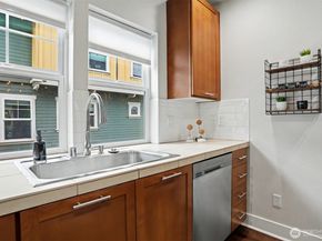 6003 Lanham Place SW, Seattle WA 98126