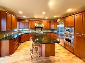 23419 NE 10th Place, Sammamish WA 98074
