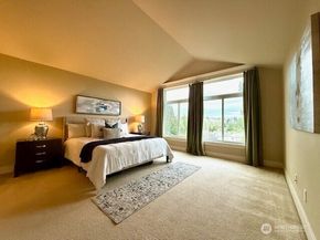23419 NE 10th Place, Sammamish WA 98074