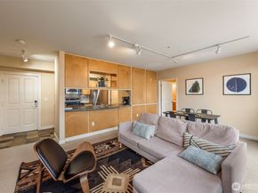 300 110th Avenue NE 515, Bellevue WA 98004