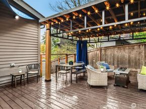 6700 81st Avenue SE, Mercer Island WA 98040