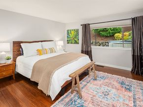 6700 81st Avenue SE, Mercer Island WA 98040