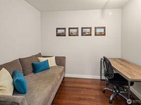6700 81st Avenue SE, Mercer Island WA 98040